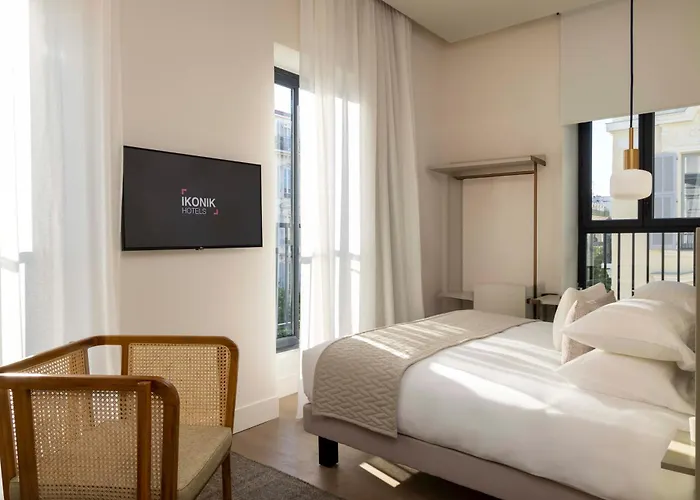 Ikonik Jean Medecin Hotel Nice